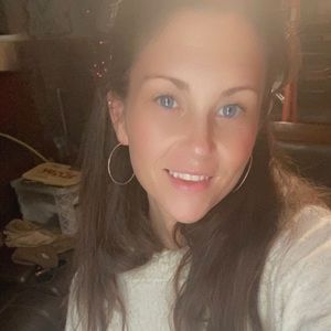 Meet your Posher, Cait